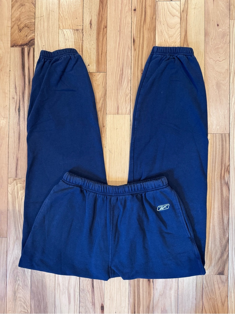 Vintage Reebok Men's Navy Blue Jogger Sweatpants